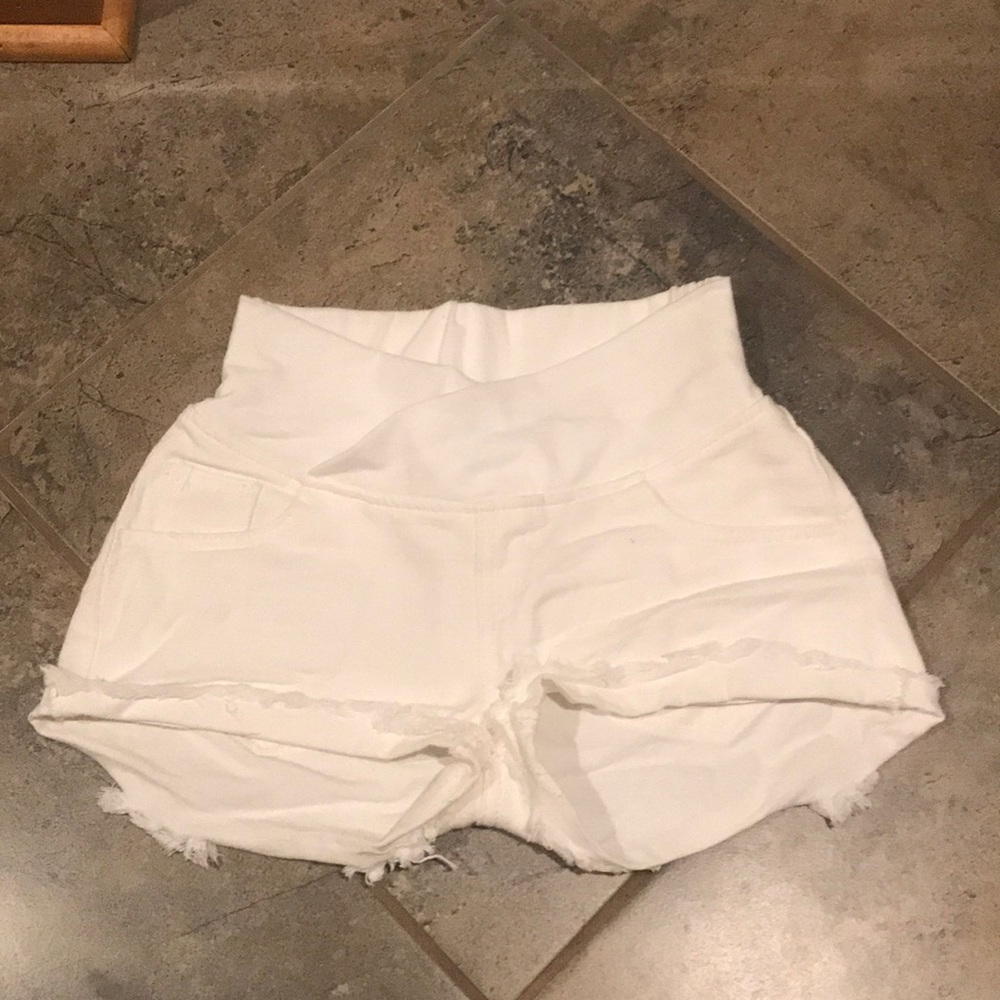 Maternity shorts